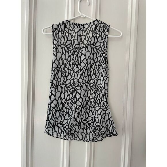 Wayf lightweight white with black animal print tank S - Picture 4 of 5